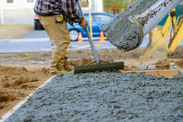 Best Custom Concrete Contractor  in Hattiesburg, MS